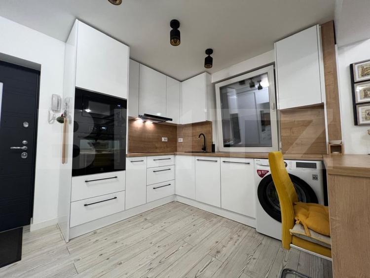 Apartament cu 2 camere decomandat, mobilat în Ultracentral