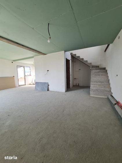Casă cu 3 camere cu Teren 333 Mp în Vânători