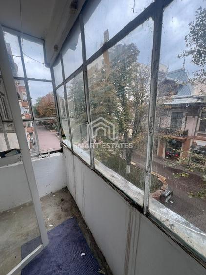 Apartament cu 3 camere semidecomandat, mobilat în Oltenița