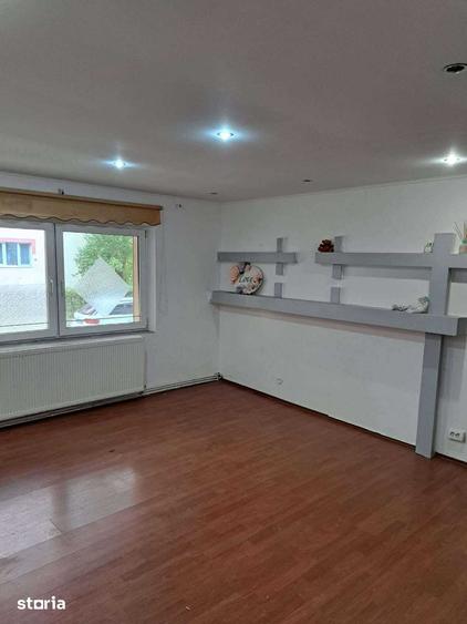 Apartament cu 2 camere semidecomandat în Micro 16