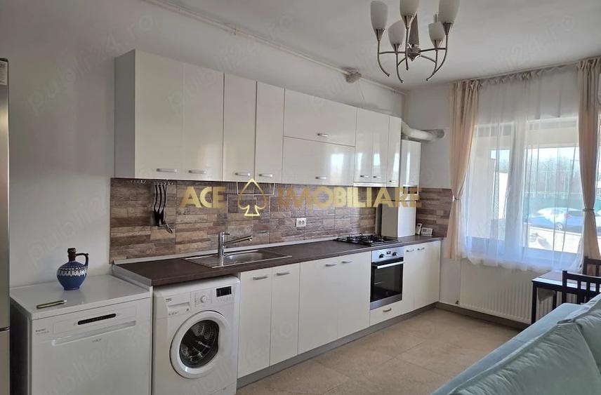 Apartament cu 3 camere semidecomandat, mobilat în Străulești