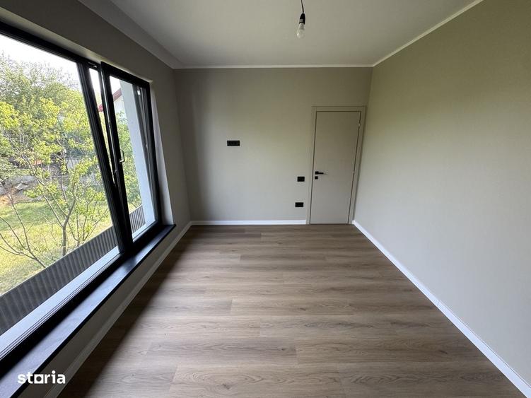 Casă cu 4 camere în Miroslava