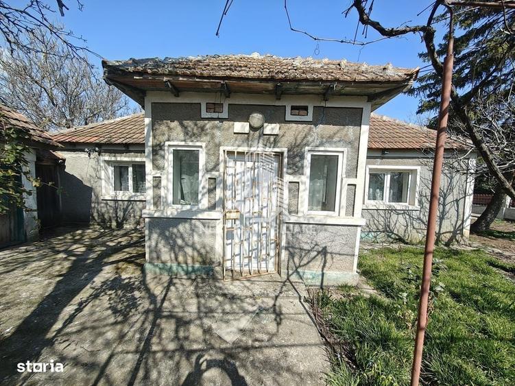 Casă cu 4 camere în Boldești