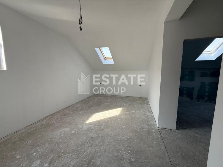 Duplex cu 5 camere cu Canalizare în Moșnița Nouă
