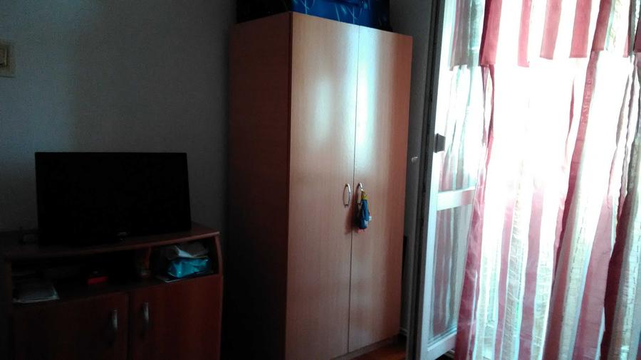 Apartament cu 3 camere decomandat în Lipovei