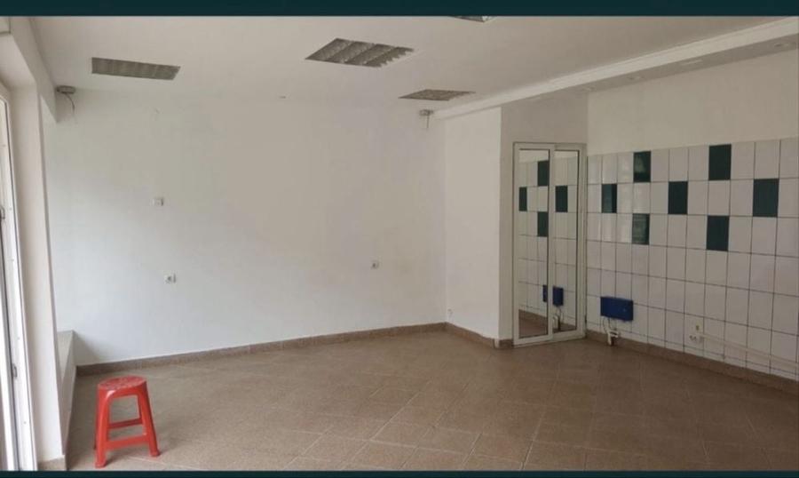 Spațiu comercial, de 42 mp, în Micro 19