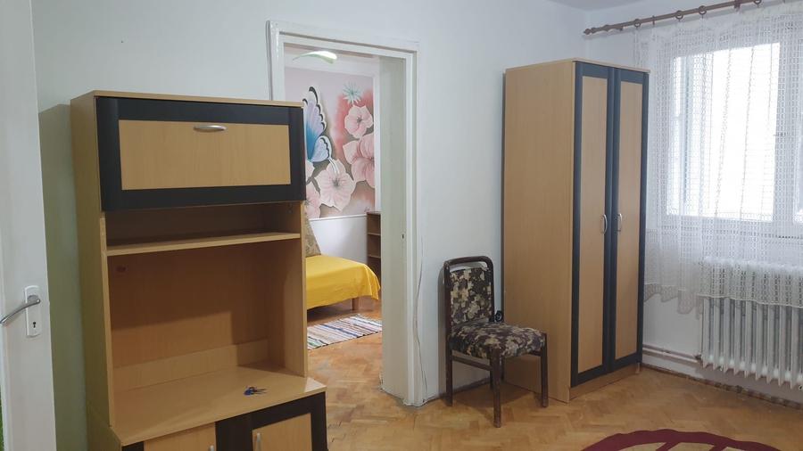 Apartament cu 2 camere semidecomandat în Central