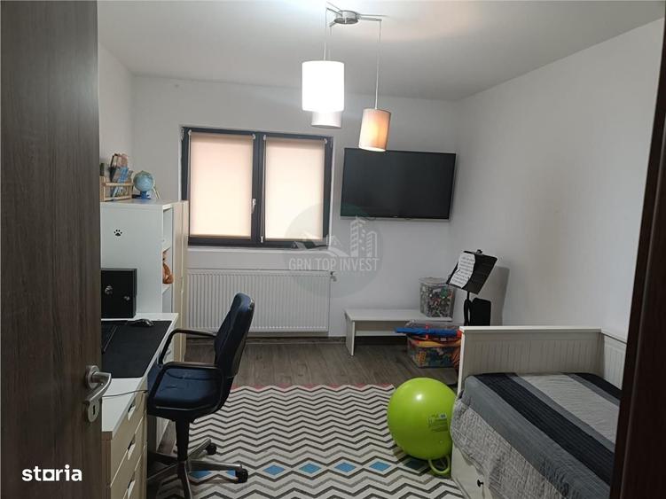 Apartament cu 3 camere, mobilat în Central