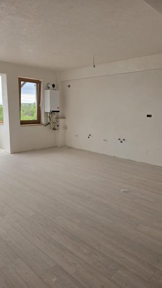 Apartament cu 3 camere decomandat în Sălăjan