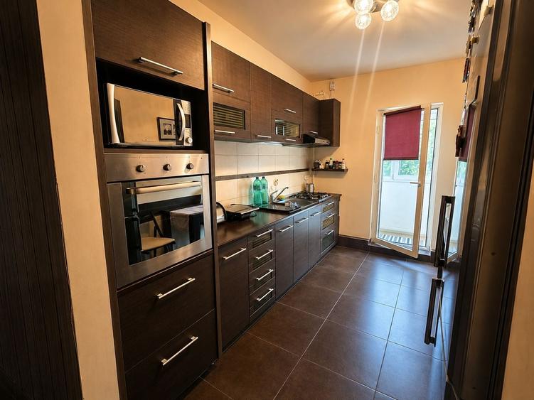 Apartament cu 2 camere decomandat în Exterior Vest