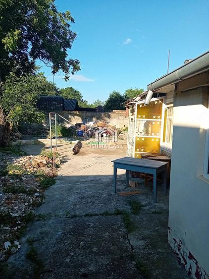 Casă cu Teren 700 Mp în Dealu Viei