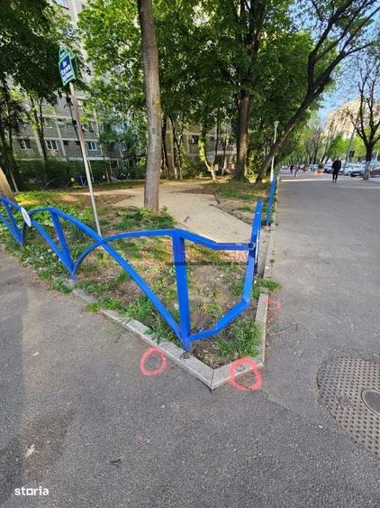 Spațiu comercial, în Alexandru Obregia