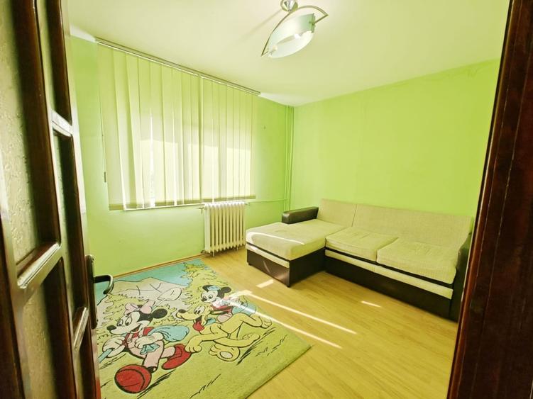 2 cam etaj intermediar mobilat si utilat Aradului - 8