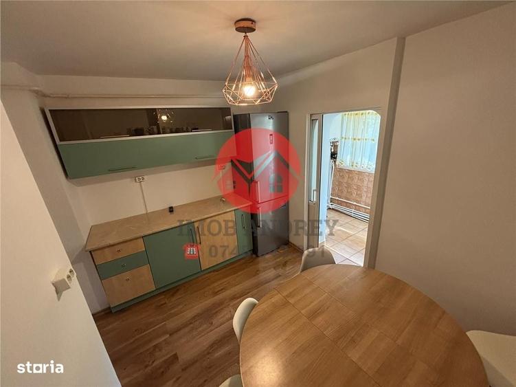 Apartament cu 3 camere decomandat în Central