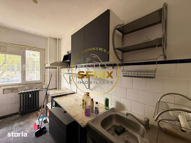 Apartament cu 3 camere decomandat în Colentina