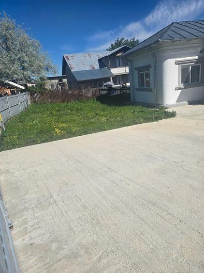 Casă cu 2 camere cu Teren 700 Mp în Bradu