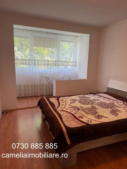 Apartament cu 3 camere semidecomandat în Gorjului