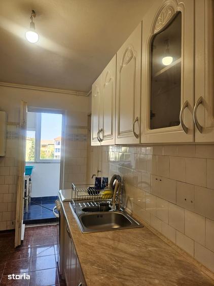 Ap.DECOMMANDAT 2 camere/ balcon Bdul Mihai Viteazu Et.3 - 5