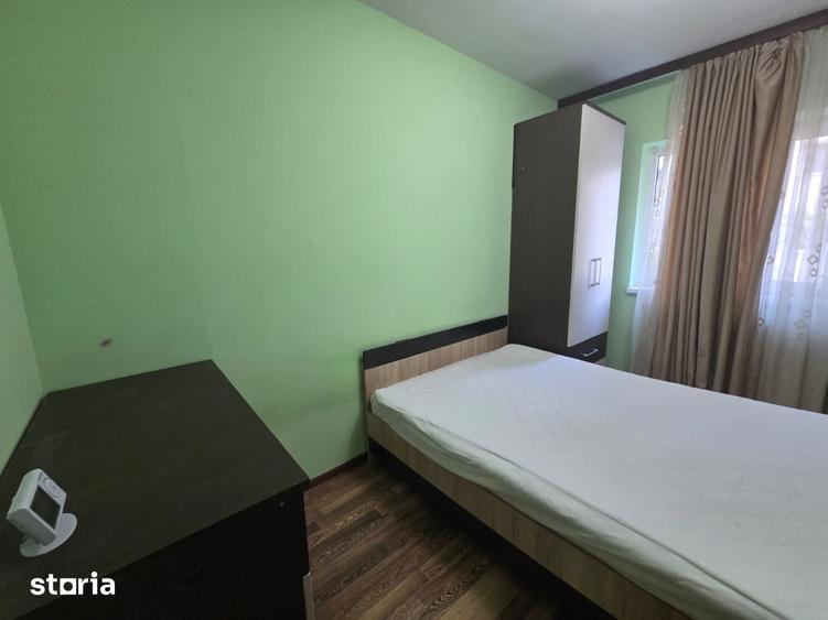 Apartament cu 3 camere decomandat în Mircea cel Bătrân