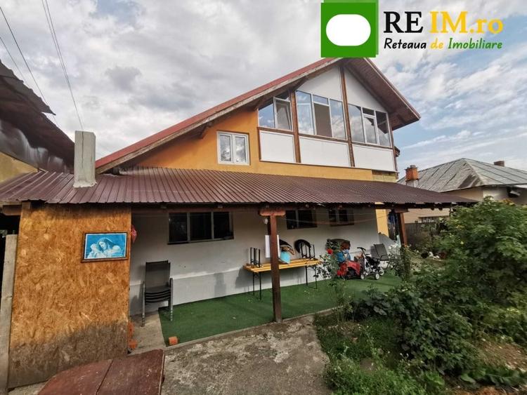 Casă individuală cu 7 camere cu Canalizare în Câmpulung Muscel