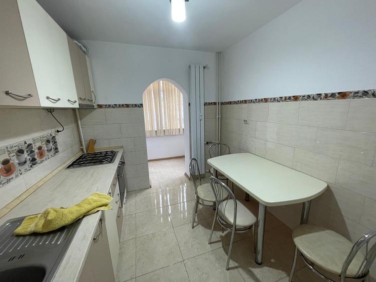 Apartament cu 2 camere decomandat, mobilat în Canta