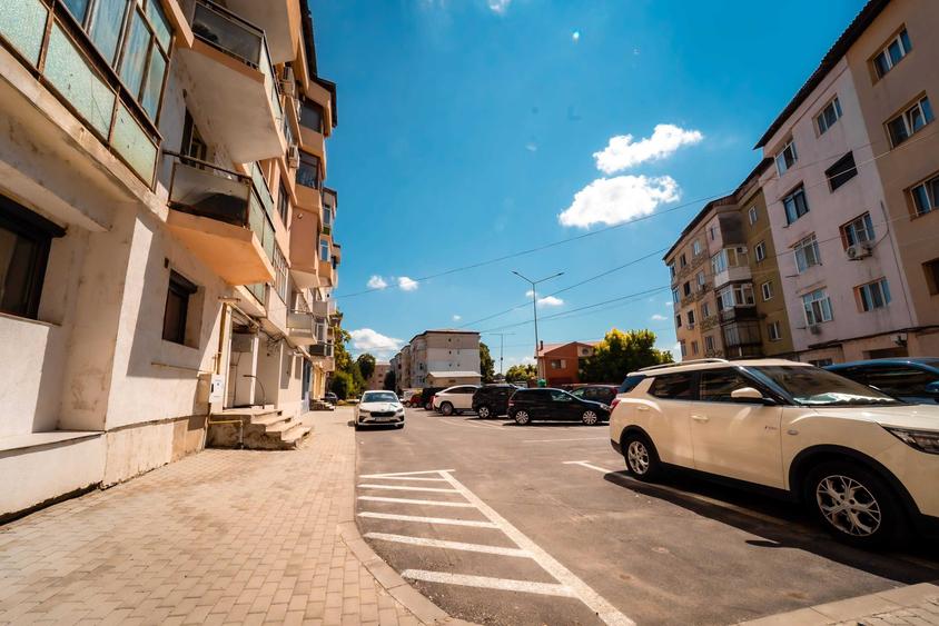Garsonieră decomandată în Central