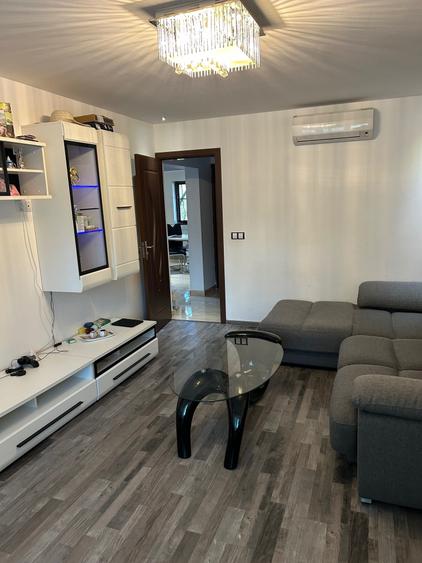 Apartament cu 2 camere decomandat în Exterior Vest