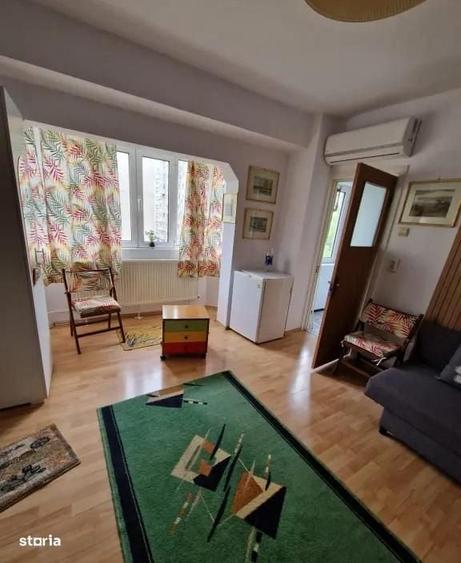 Garsonieră decomandată în Tineretului