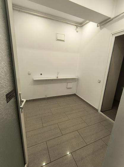 Birou, de 190 mp, în P-ța Romană