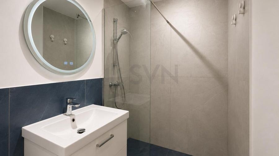 Apartament cu 2 camere semidecomandat, mobilat în Victoriei