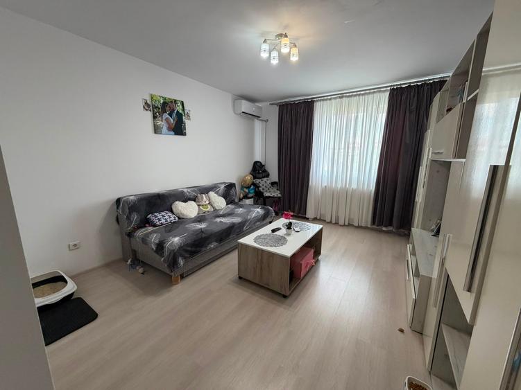 Apartament cu 2 camere decomandat în 1 Decembrie 1918
