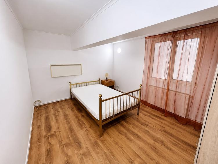 Apartament cu 3 camere decomandat, mobilat în Torontalului