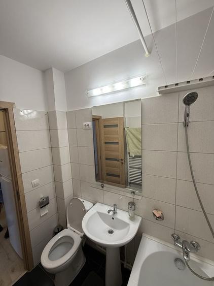 Garsonieră decomandată în Central