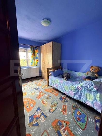 Apartament cu 4 camere decomandat, mobilat în Soarelui
