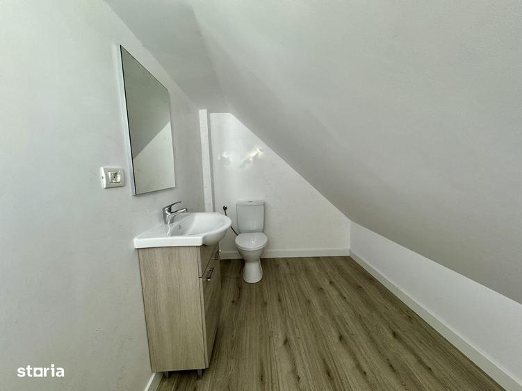 Casă cu 3 camere cu Canalizare în Central