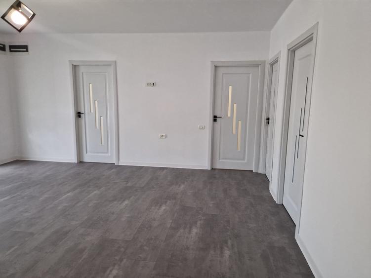 Casă cu 3 camere în Valu lui Traian
