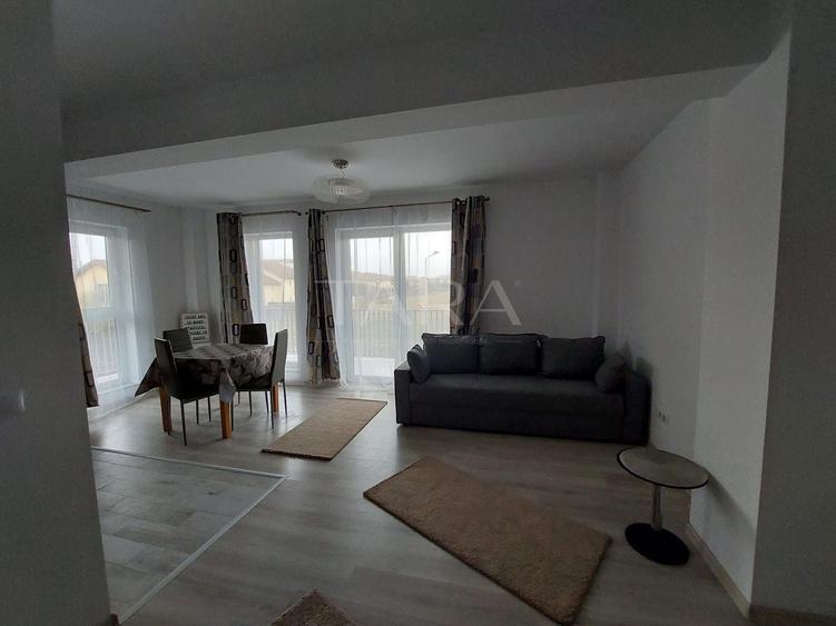 Apartament cu 2 camere semidecomandat, mobilat în Florești