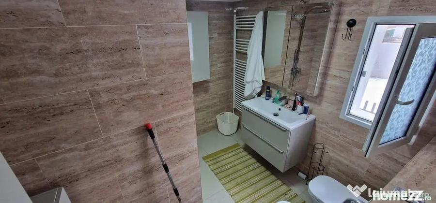 Casă cu 4 camere cu Teren 399 Mp în Central