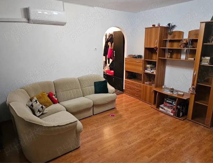 Apartament cu 3 camere decomandat în Central