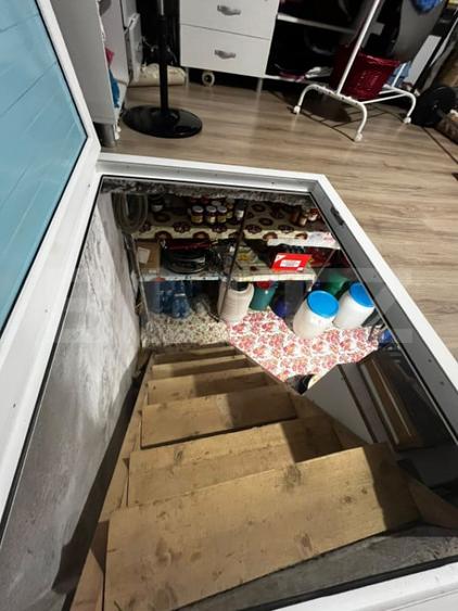 Casă cu 4 camere cu Teren 1150 Mp în Central
