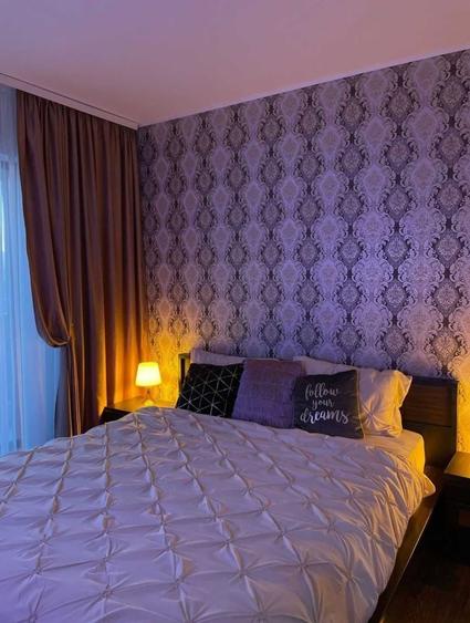 Apartament cu 3 camere semidecomandat în Teiul Doamnei