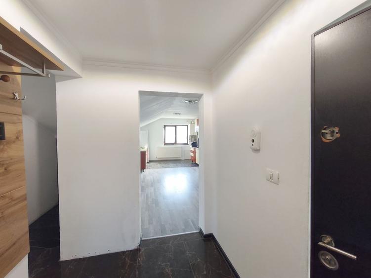 Apartament cu 4 camere decomandat în Central