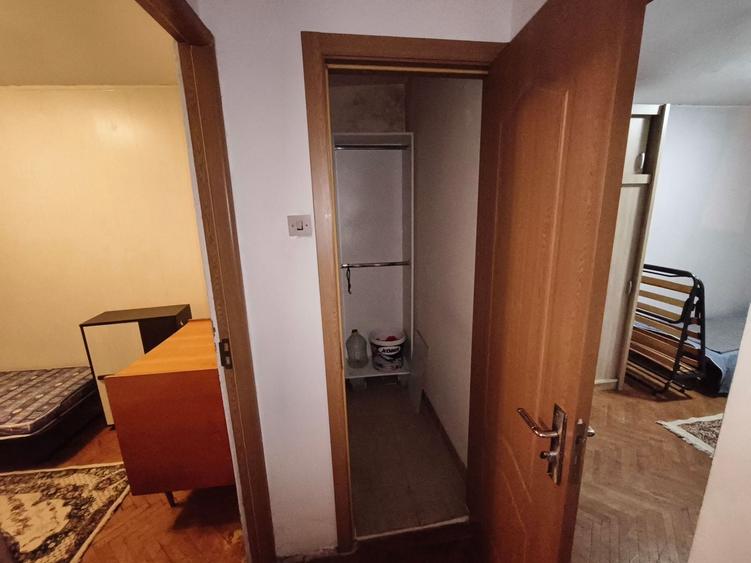 Apartament cu 3 camere semidecomandat, mobilat în Șagului