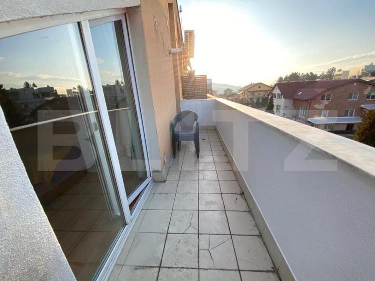 Apartament cu 3 camere semidecomandat, mobilat în Mănăștur