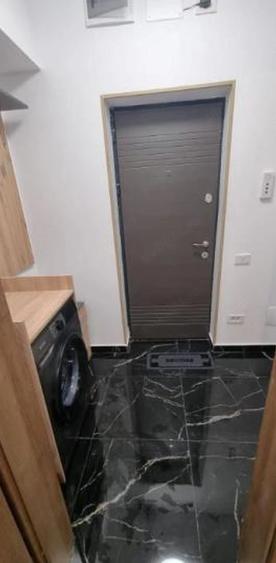 Garsonieră decomandată în Apărătorii Patriei