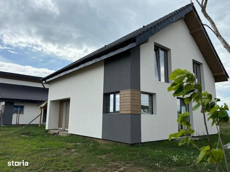 Casă cu 4 camere în Ștrand
