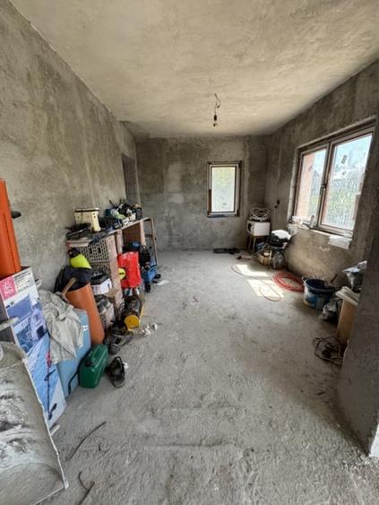 Casă individuală cu 7 camere cu Teren 2274 Mp în Târgșoru Vechi