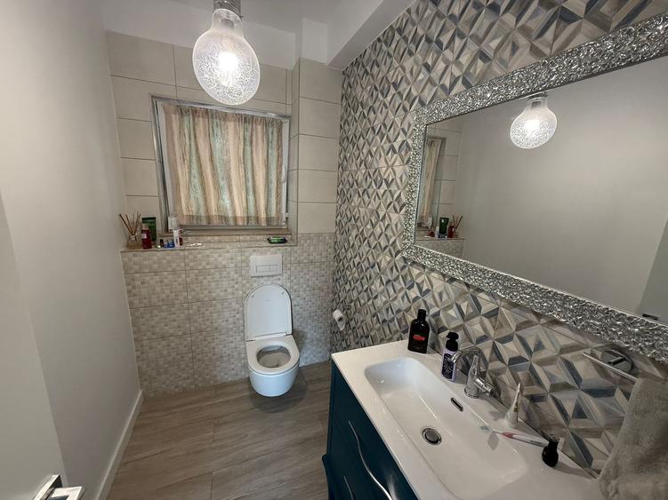 Casă individuală cu 6 camere cu Piscina în Tomis Plus