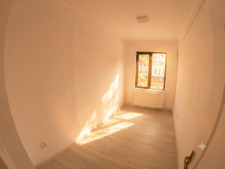 Apartament cu 4 camere decomandat în Alba Iulia