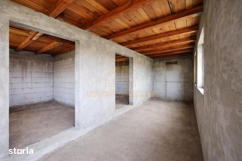 Casă cu 2 camere cu Teren 1000 Mp în Poarta Albă